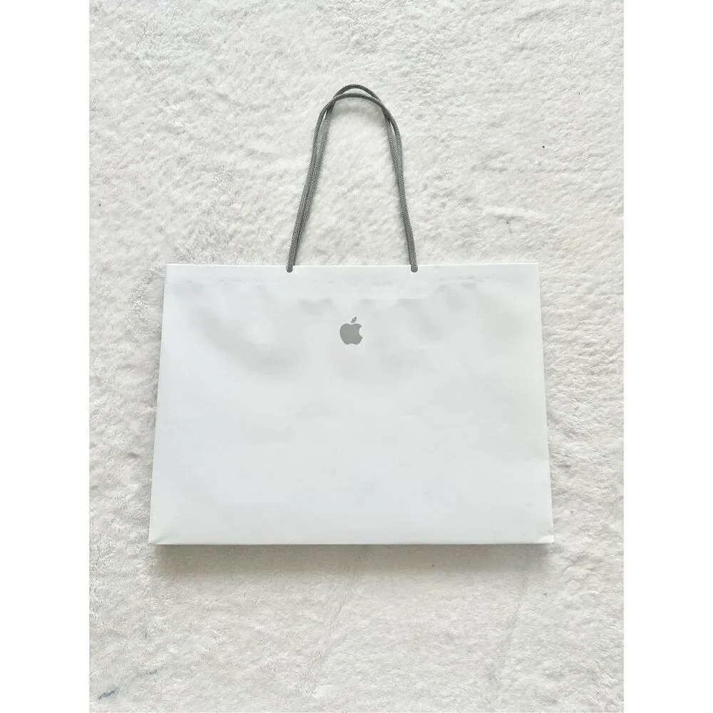 White and gray apple gift bag ￼